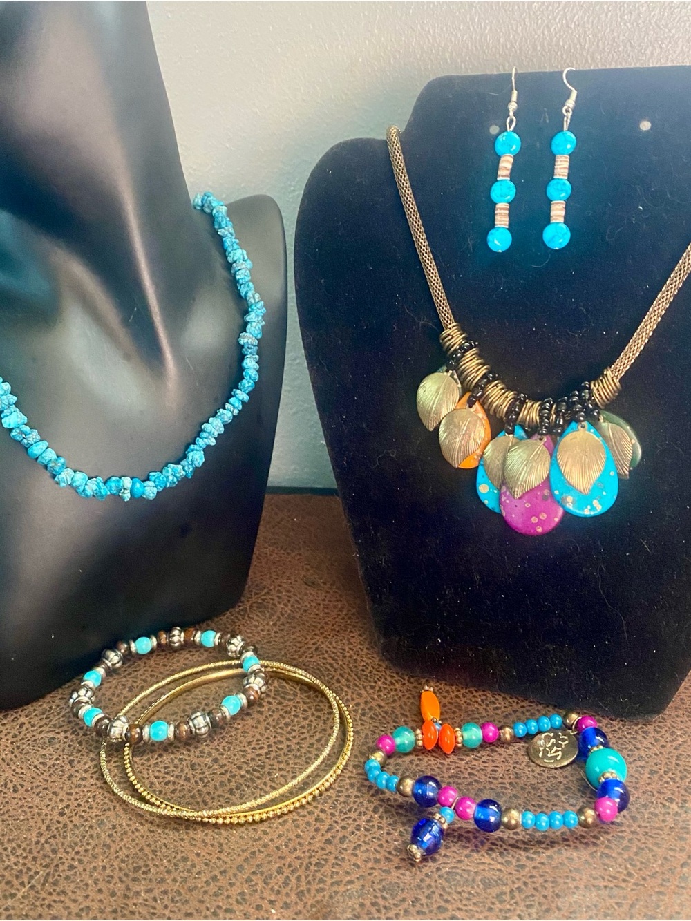 Hand Crafted Turquoise Nugget Chip & Gold Mixed-Bead Necklace Set, Bracelets